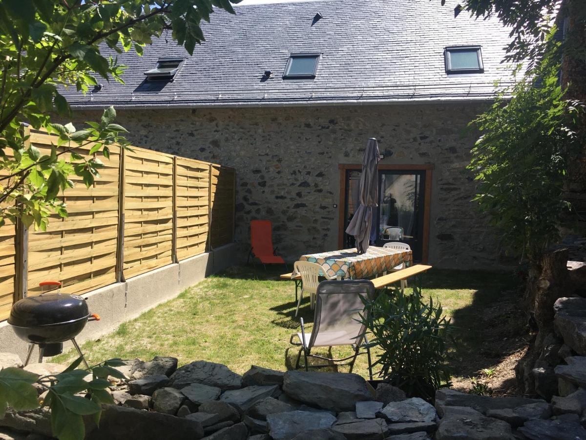 Gite De Montagne Le Lustou Sailhan Exterior foto